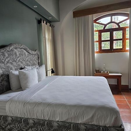 Alta Las Palomas Hotel Сан Хосе Екстериор снимка